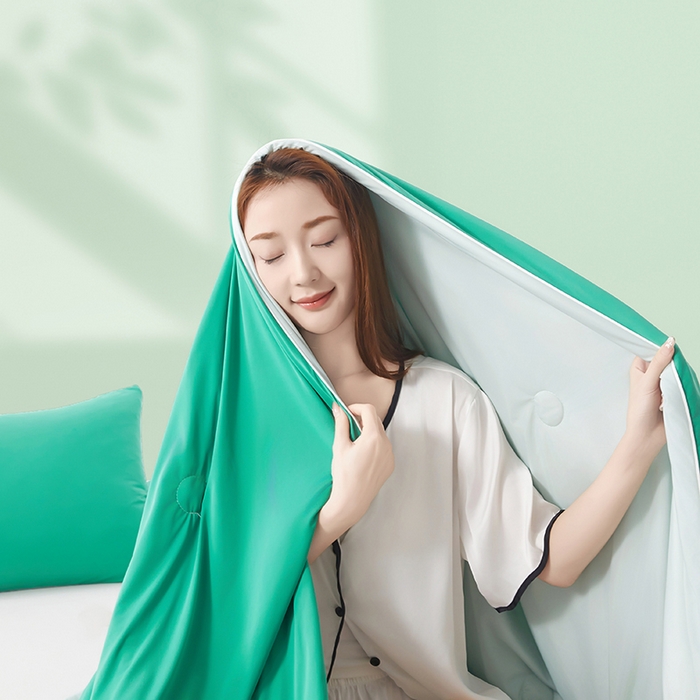 91家纺网 家纺一手货源 找家纺 迪乐妮 2025新款云母凉感夏凉被 西瓜绿