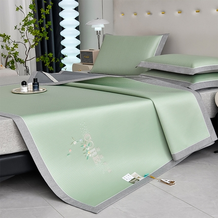 小牛席业 2025新款花漾芯语绣花凉感冰丝席系列 绿色