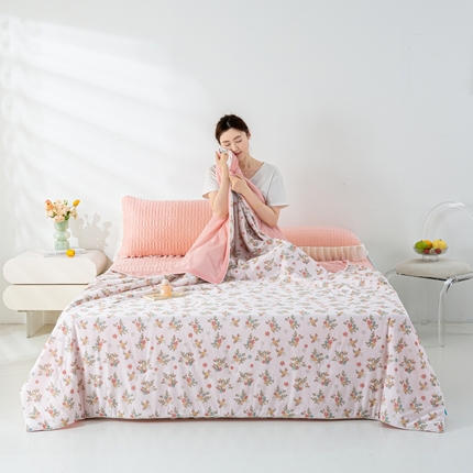 91家纺网 家纺一手货源 找家纺 缦纱 2025新款凉感丝超柔印花夏凉被 春和