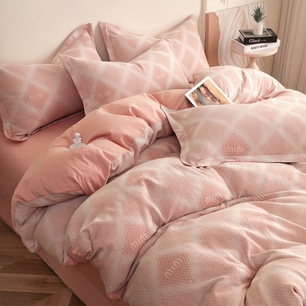 91家纺网 家纺一手货源 找家纺 昊川家纺 2025新款全棉双层纱水洗色织大提花四件套 极简-粉