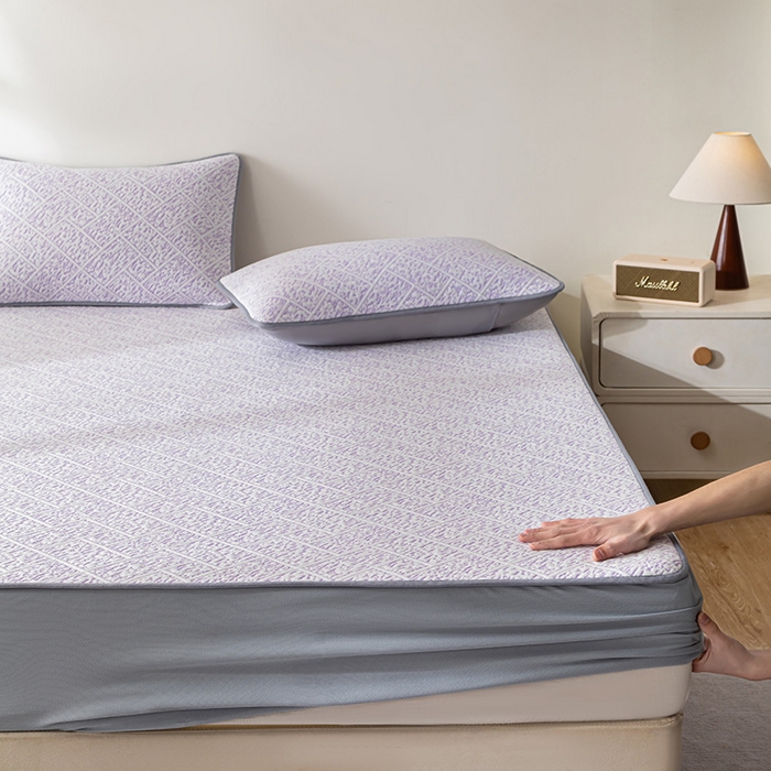 91家纺网 家纺一手货源 找家纺 鑫姿席业 2025新款A类凉感冰豆豆席 雅致床笠款-冰紫