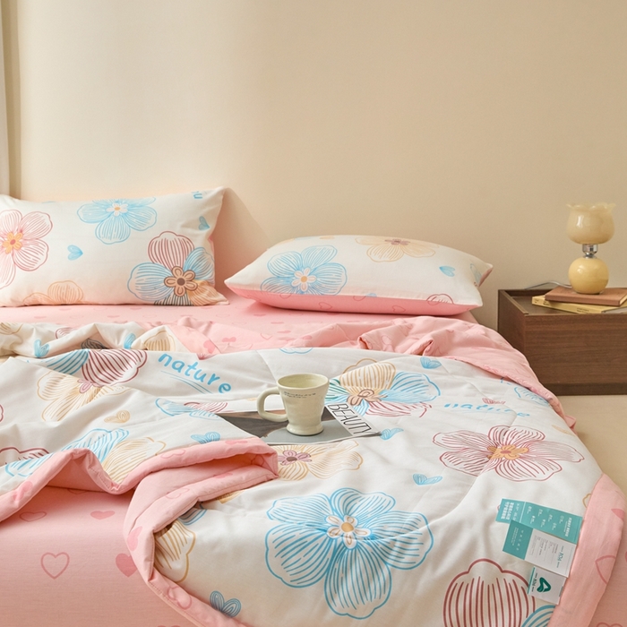 91家纺网 家纺一手货源 找家纺 珂博家纺2025新款亲肤全棉印花夏被 缤纷