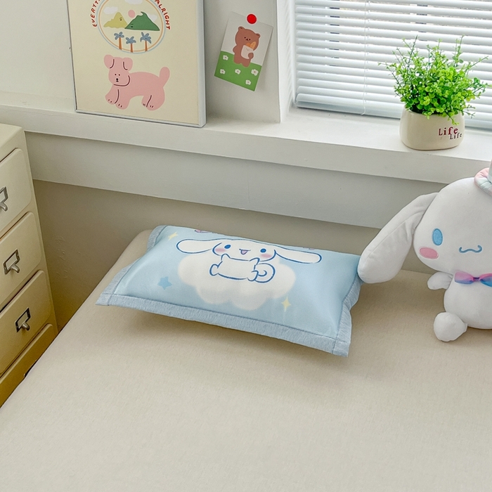 91家纺网 家纺一手货源 找家纺 博雅2025新款冰丝单枕套三丽欧，宇航员，卡皮 云朵玉桂狗