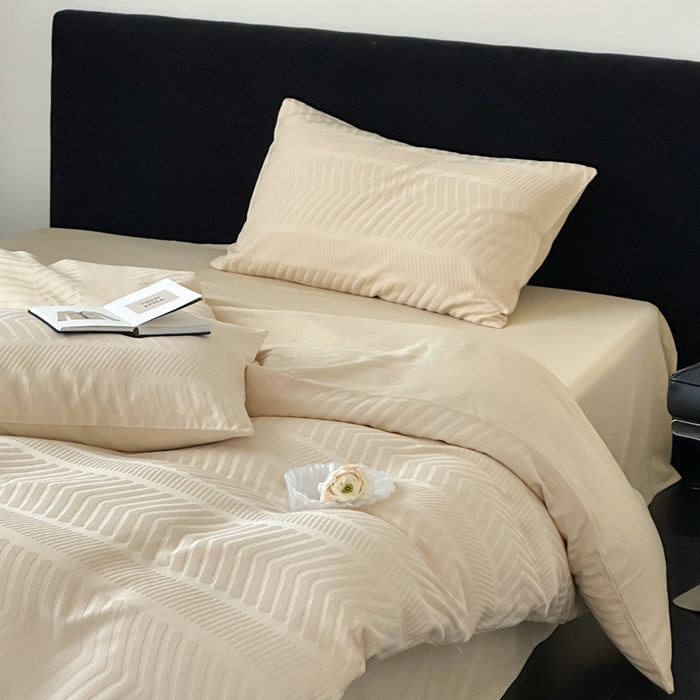 91家纺网 家纺一手货源 找家纺 例外Home 2025新款全棉提花四件套-鱼骨纹 鱼骨纹-杏仁黄