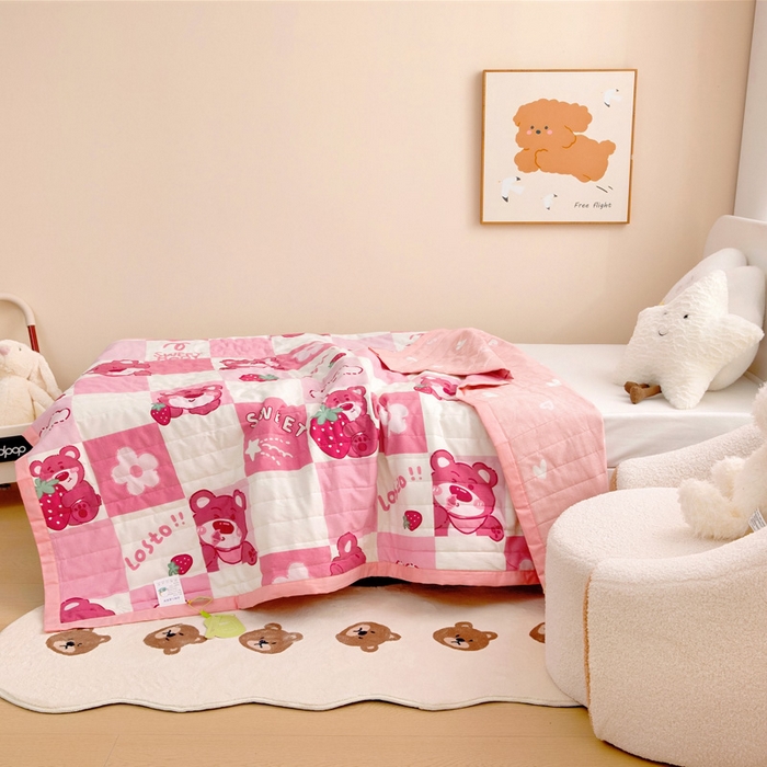 91家纺网 家纺一手货源 找家纺 梵赫   2025新款全棉卡通夏被 甜莓日记