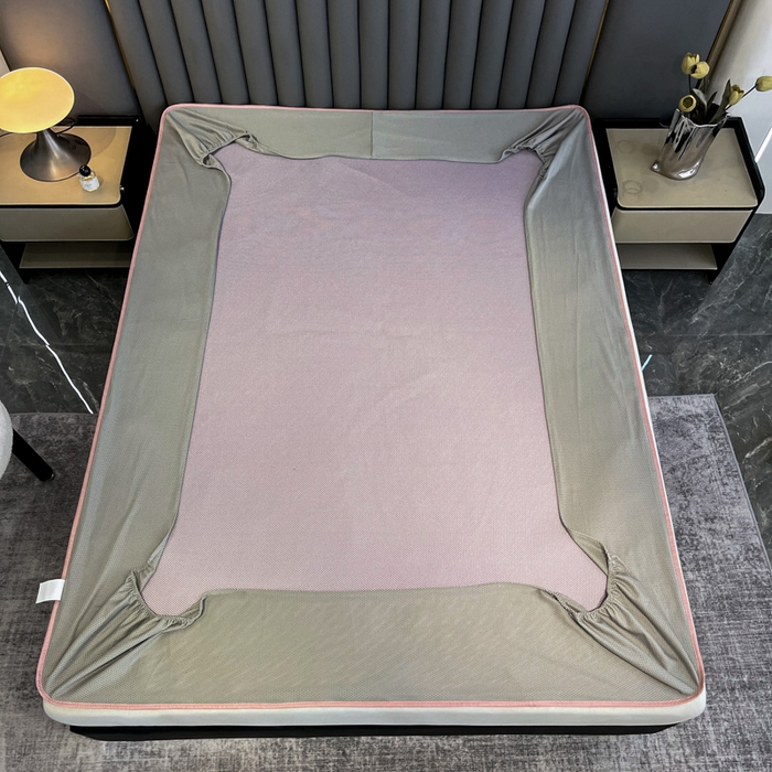 91家纺网 家纺一手货源 找家纺 阿亮家居 2025新款凉席冰丝席三明治宽包边刺绣款粗冰丝凉席流星雨粉（床笠款）