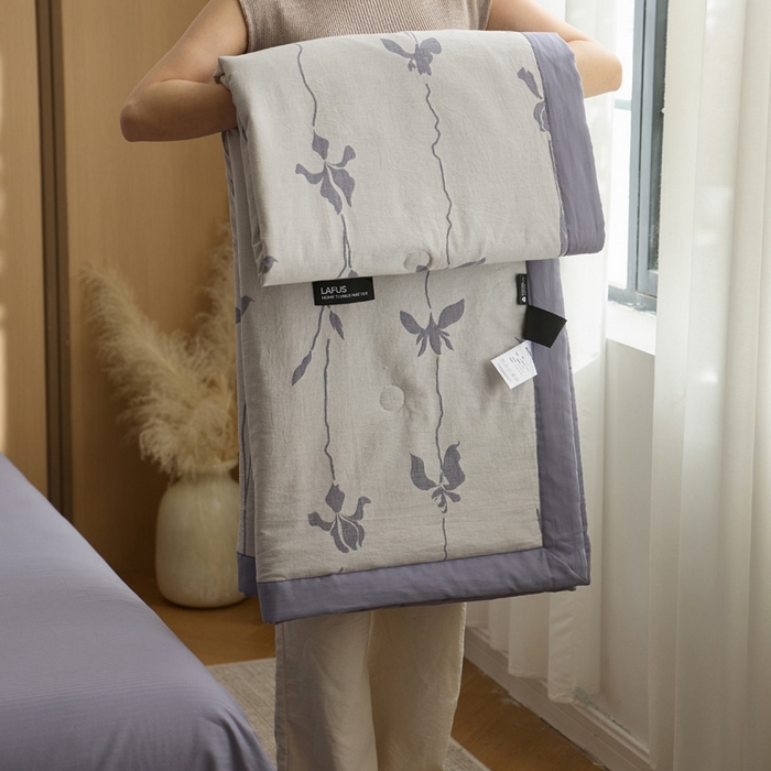 91家纺网 家纺一手货源 找家纺 莱福仕家纺 2025新款水洗棉色织大提花夏被  （控价150*200不低于199 200*230不低于219） 月光鸢尾