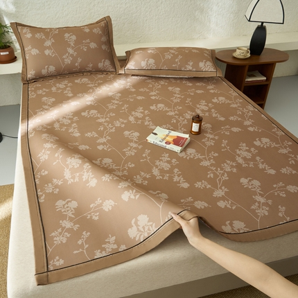 91家纺网 家纺一手货源 找家纺 晨曦2025春夏新款凉感丝轻奢风印花凉席床席三件套 叶语-咖