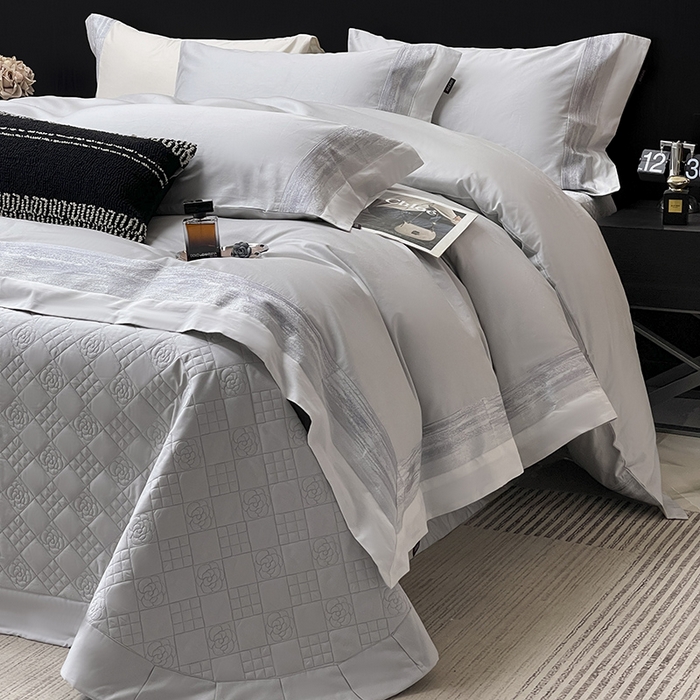 91家纺网 家纺一手货源 找家纺 春夏A类长绒棉夹棉床盖床笠四件套全棉纯棉纯色绗绣四季款保护罩高级感床上用品 瑾雅-蔓帝灰