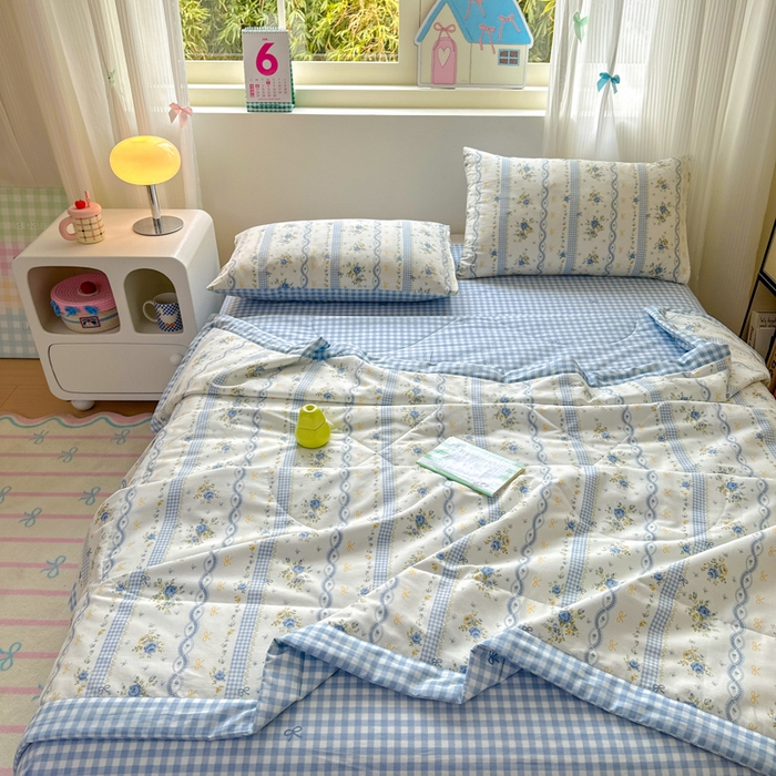 91家纺网 家纺一手货源 找家纺 曼之夏 2025新款全棉印花夏被四件套 蓝铃