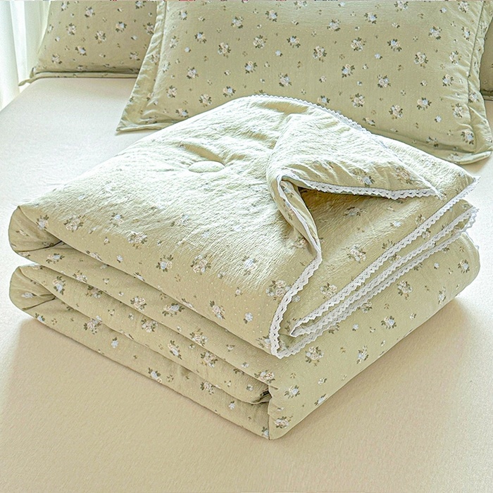91家纺网 家纺一手货源 找家纺 创优  2025新款有氧双层纱小清新印花小花边夏被夏凉被可机洗空调被子被芯 素雅茶绿