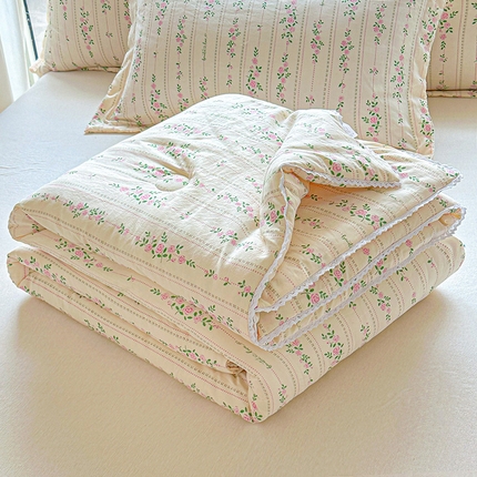 91家纺网 家纺一手货源 找家纺 （总）创优  2025新款有氧双层纱小清新印花小花边夏被夏凉被可机洗空调被子被芯
