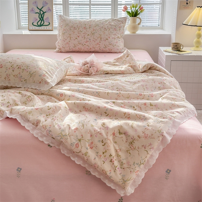 91家纺网 家纺一手货源 找家纺 2025新款全棉花边大豆夏被四件套 花蔓梦境