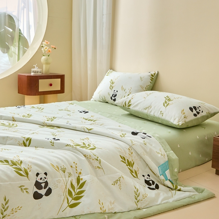 91家纺网 家纺一手货源 找家纺 珂博家纺2025新款亲肤全棉印花夏被 欢乐熊猫