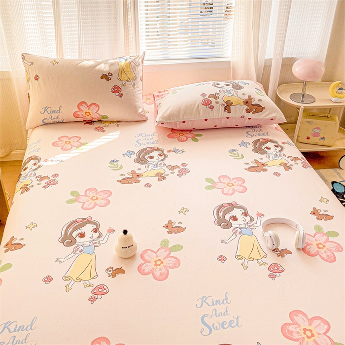 91家纺网 家纺一手货源 找家纺 名兮家居 2025新款正版授权经典奥特曼-三丽鸥全棉印花床笠 白雪公主