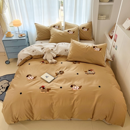 91家纺网 家纺一手货源 找家纺 沐辰 2025新款13372全棉毛巾绣四件套 超多狗狗