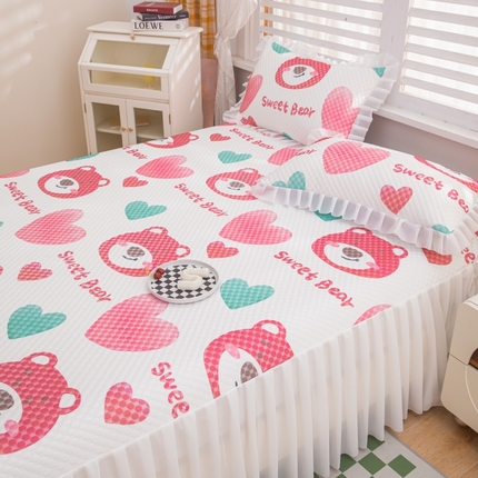  2025新款A类冰豆豆床裙款印花凉席 爱心熊粉色