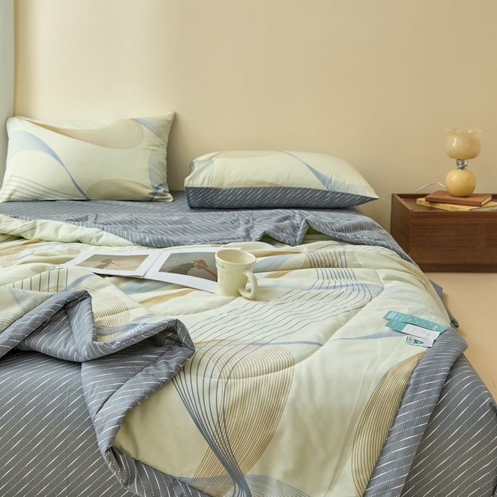 91家纺网 家纺一手货源 找家纺 珂博家纺2025新款亲肤全棉印花夏被 名爵黄