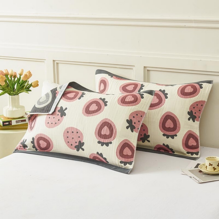 91家纺网 家纺一手货源 找家纺 2025新款纯棉加厚精梳棉纱布枕巾 草莓巧心-米黄 52*78cm/对