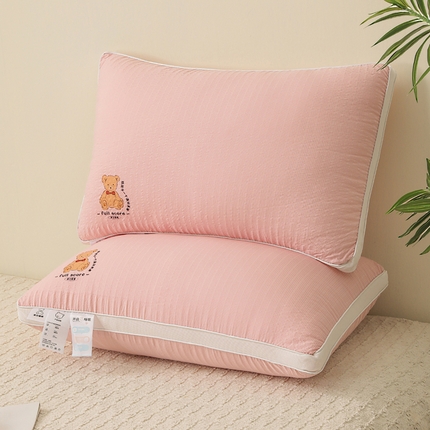 91家纺网 家纺一手货源 找家纺 （总）大熊枕芯 2025新款小熊泡泡纱羽丝绒枕芯