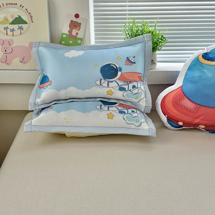 91家纺网 家纺一手货源 找家纺 博雅2025新款冰丝单枕套三丽欧，宇航员，卡皮 飞行宇航员