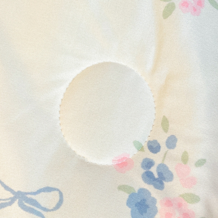 91家纺网 家纺一手货源 找家纺 金爱家2025新款A类高品质正版授权miiiiichan可爱卡通狗狗白熊女孩牛奶丝针织棉夏被 针织棉miiiiichan-花花熊君