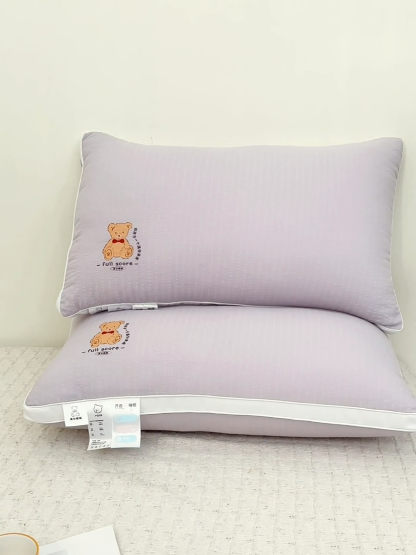 91家纺网 家纺一手货源 找家纺 （总）大熊枕芯 2025新款小熊泡泡纱羽丝绒枕芯