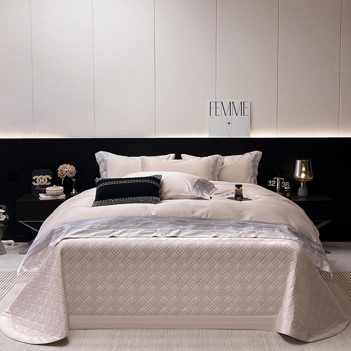 91家纺网 家纺一手货源 找家纺 春夏A类长绒棉夹棉床盖床笠四件套全棉纯棉纯色绗绣四季款保护罩高级感床上用品 瑾雅-静谧粉