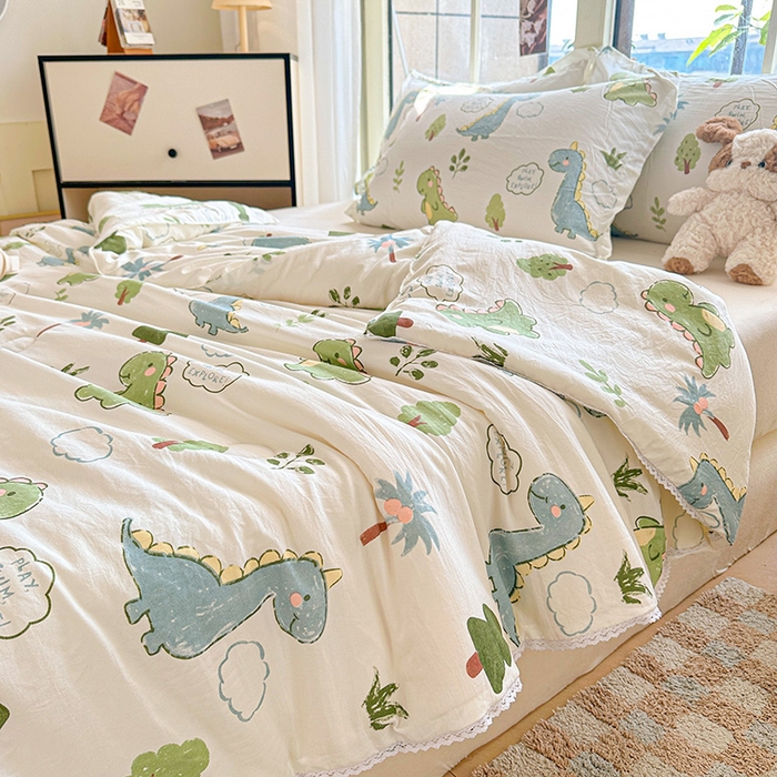 91家纺网 家纺一手货源 找家纺 创优  2025新款有氧双层纱小清新印花小花边夏被夏凉被可机洗空调被子被芯 恐龙乐园