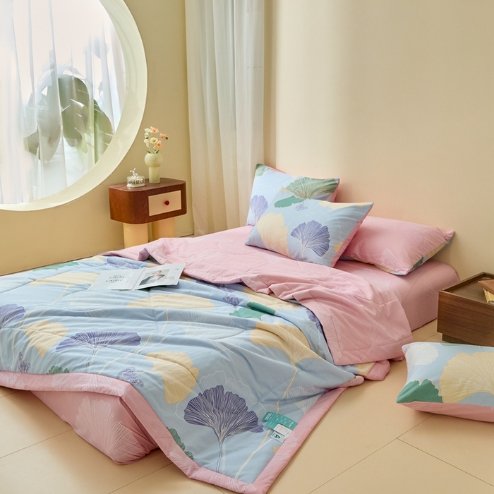 91家纺网 家纺一手货源 找家纺 珂博家纺2025新款亲肤全棉印花夏被 蝶舞杏运