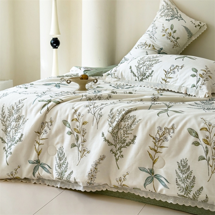 91家纺网 家纺一手货源 找家纺 2025新款全棉花边大豆夏被四件套 春涧