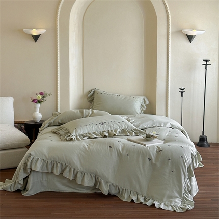 91家纺网 家纺一手货源 找家纺 名品优仓 2025新款纯棉水洗棉双层纱提花韩版花边四件套 玫瑰故事 玫瑰故事一木茶绿