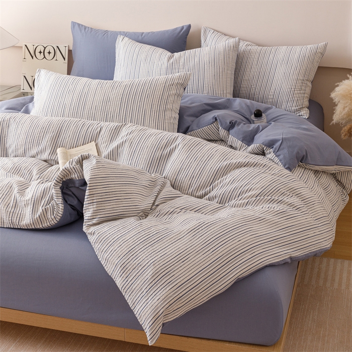 91家纺网 家纺一手货源 找家纺 忆生活家纺 2025新款全棉三层纱色织大提花条纹款四件套 初恋-宝石蓝