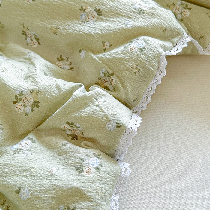 91家纺网 家纺一手货源 找家纺 创优  2025新款有氧双层纱小清新印花小花边夏被夏凉被可机洗空调被子被芯 素雅茶绿