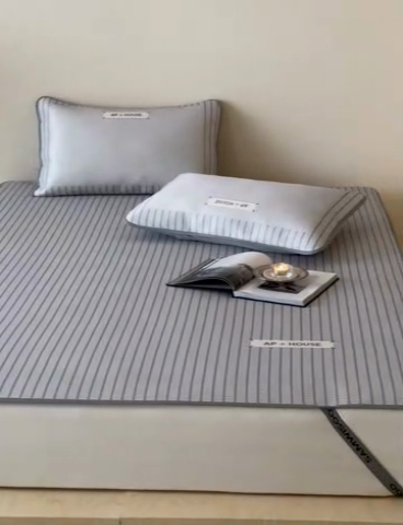 91家纺网 家纺一手货源 找家纺 （总）三味舒屋 2025新款时尚简约小年轻专属900D高端养生印花冰藤凉席