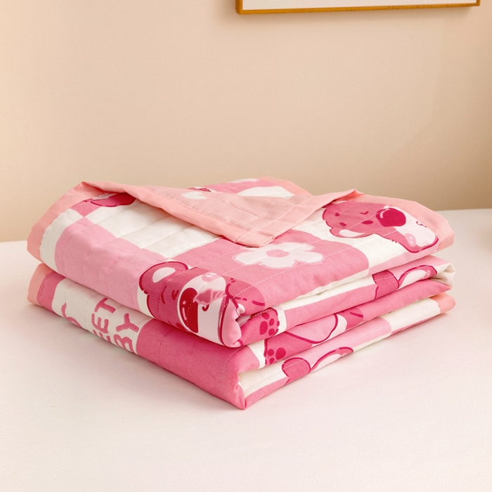 91家纺网 家纺一手货源 找家纺 梵赫   2025新款全棉卡通夏被 甜莓日记