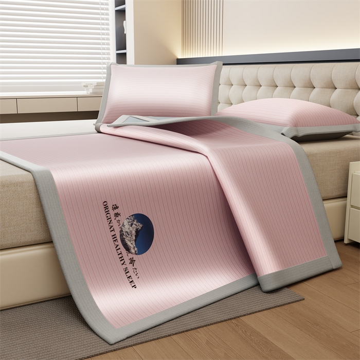 91家纺网 家纺一手货源 找家纺 乐坊 2025新款5A抗菌A类冰丝凉席-条纹款 条纹床席-粉色