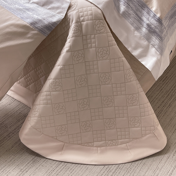 91家纺网 家纺一手货源 找家纺 高端轻奢A类母婴级长绒棉全工艺刺绣四件套纯棉全棉高端春夏季爆款床上用品   瑾雅-静谧粉