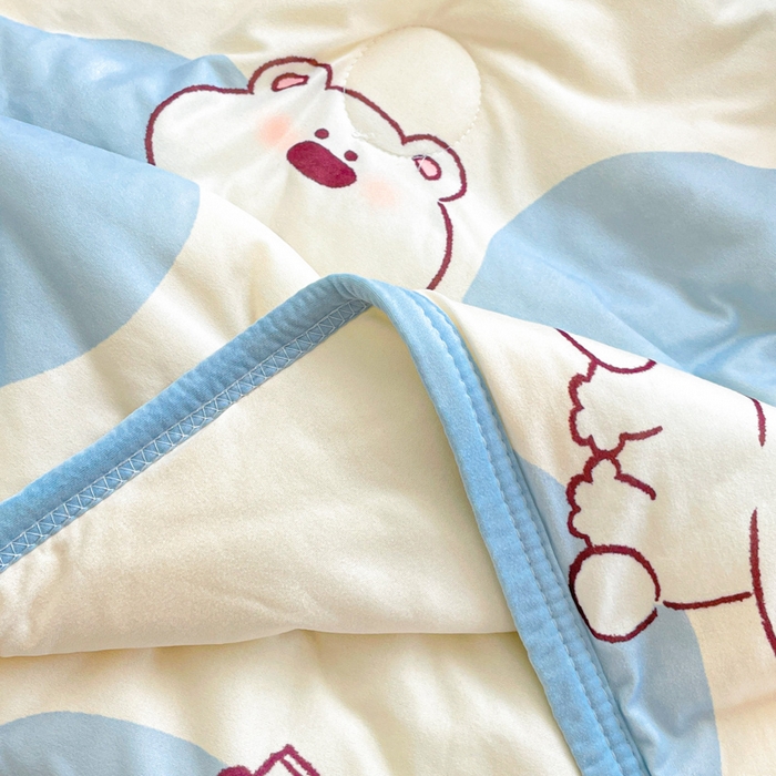 91家纺网 家纺一手货源 找家纺 金爱家2025新款A类高品质正版授权miiiiichan可爱卡通狗狗白熊女孩牛奶丝针织棉夏被 针织棉miiiiichan-波点白熊