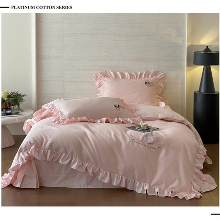 91家纺网 家纺一手货源 找家纺 名品优仓 2025新款全棉华夫格水洗棉双层纱手工花提花韩版花边四件套 天鹅舞曲-仙女粉