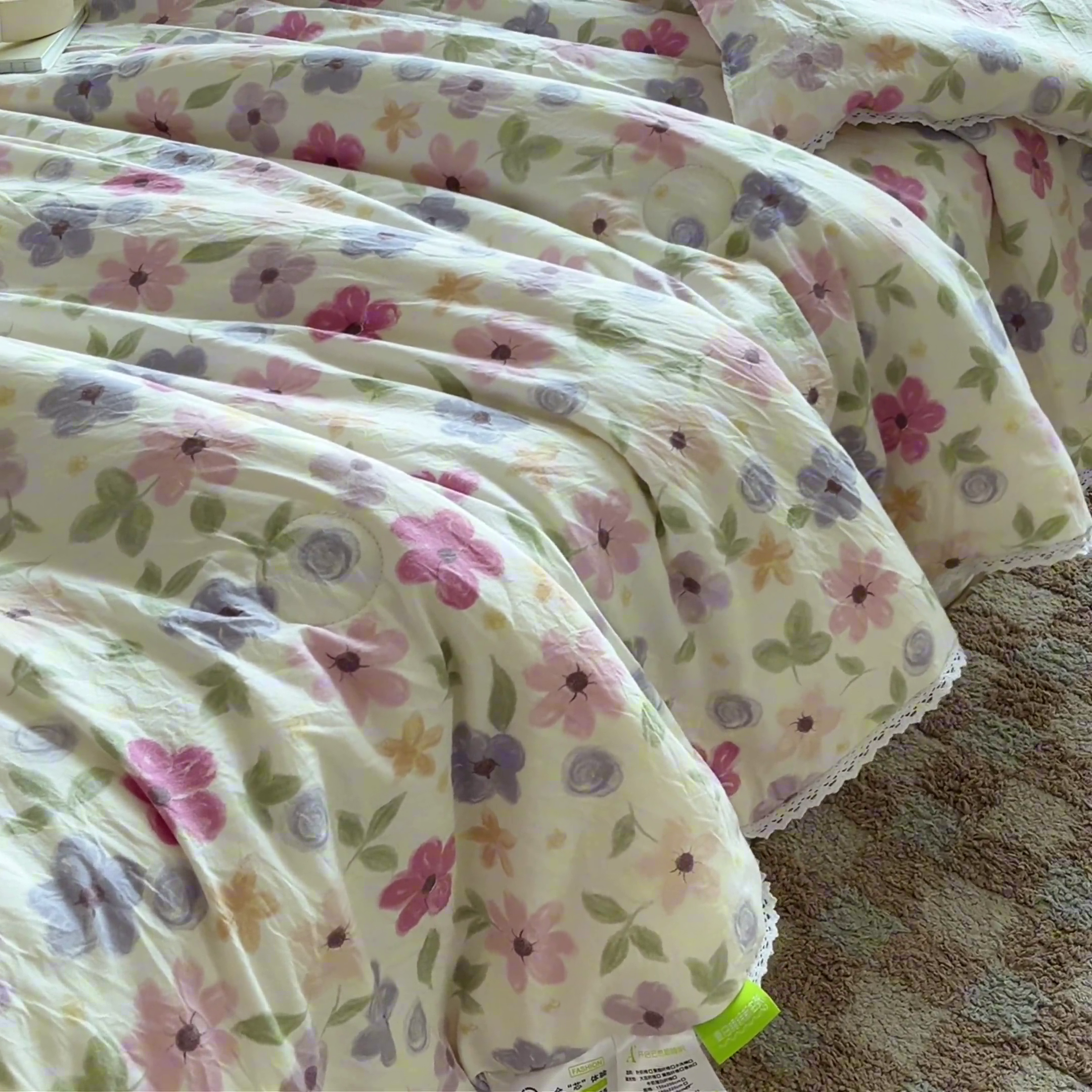 91家纺网 家纺一手货源 找家纺 创优  2025新款有氧双层纱小清新印花小花边夏被夏凉被可机洗空调被子被芯 满心欢喜