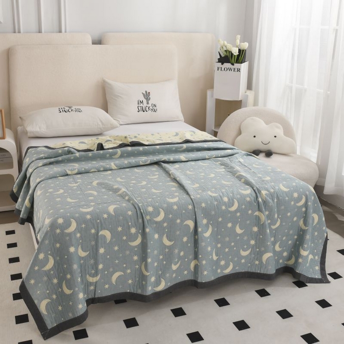 91家纺网 家纺一手货源 找家纺  2025新款a类全棉三层纱多功能毛巾被盖毯床单夏被空调被 星月蓝