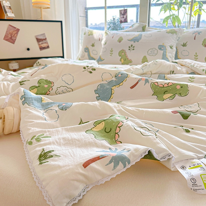 91家纺网 家纺一手货源 找家纺 创优  2025新款有氧双层纱小清新印花小花边夏被夏凉被可机洗空调被子被芯 恐龙乐园