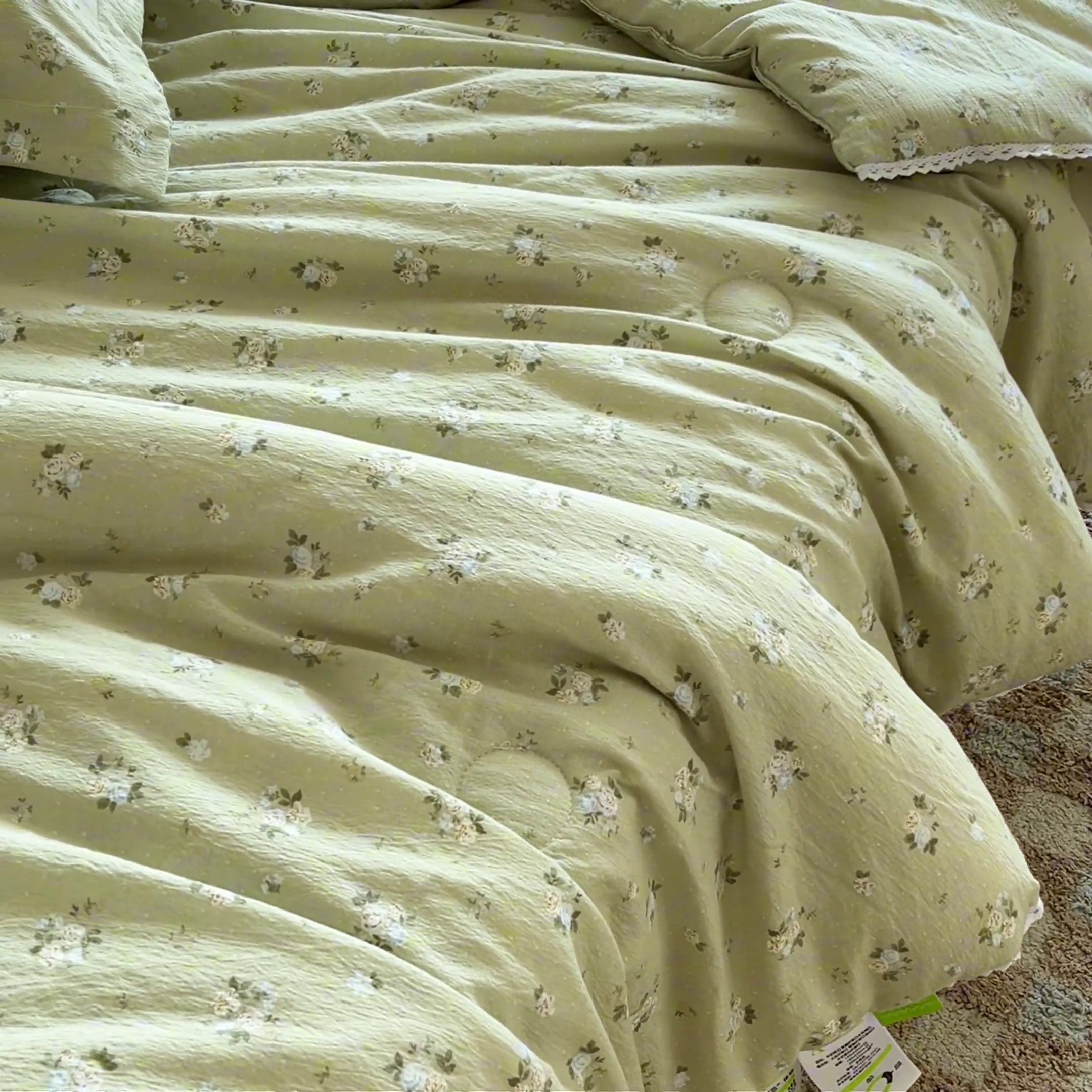 91家纺网 家纺一手货源 找家纺 创优  2025新款有氧双层纱小清新印花小花边夏被夏凉被可机洗空调被子被芯 素雅茶绿