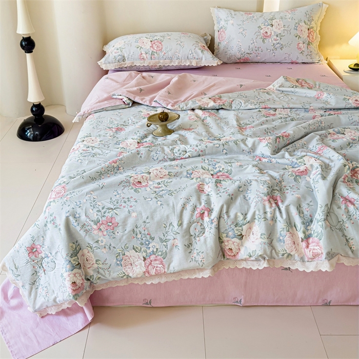 91家纺网 家纺一手货源 找家纺 2025新款全棉花边大豆夏被四件套 华庭庄园-蓝