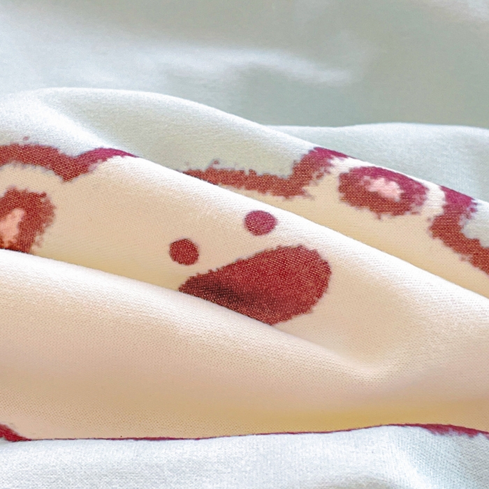 91家纺网 家纺一手货源 找家纺 金爱家2025新款A类高品质正版授权miiiiichan可爱卡通狗狗白熊女孩牛奶丝针织棉夏被 针织棉miiiiichan-开心白熊