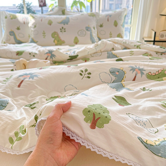 91家纺网 家纺一手货源 找家纺 创优  2025新款有氧双层纱小清新印花小花边夏被夏凉被可机洗空调被子被芯 恐龙乐园