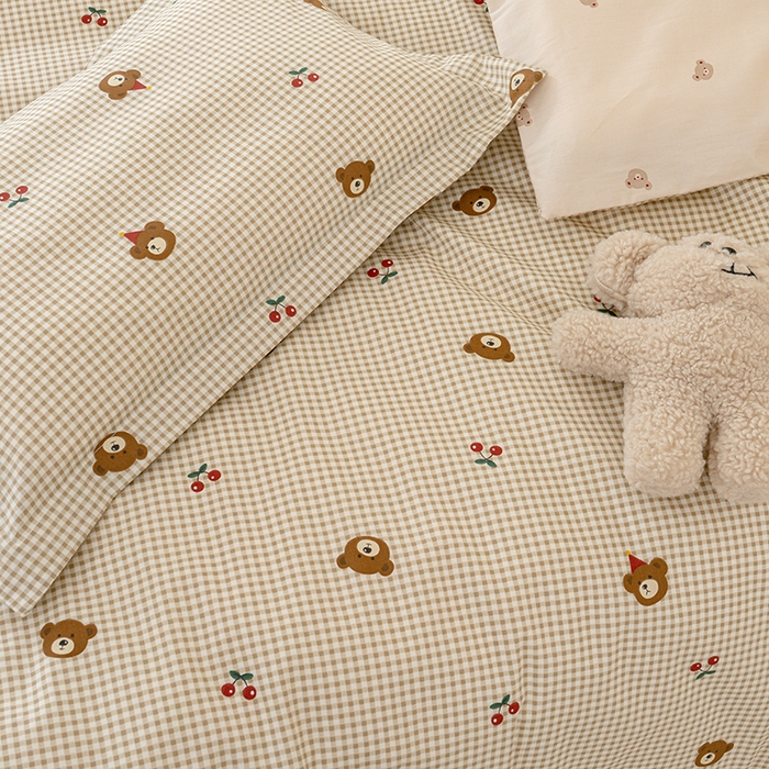 91家纺网 家纺一手货源 找家纺 良佐生活 2025新款高支高密全棉儿童被套 樱桃小熊