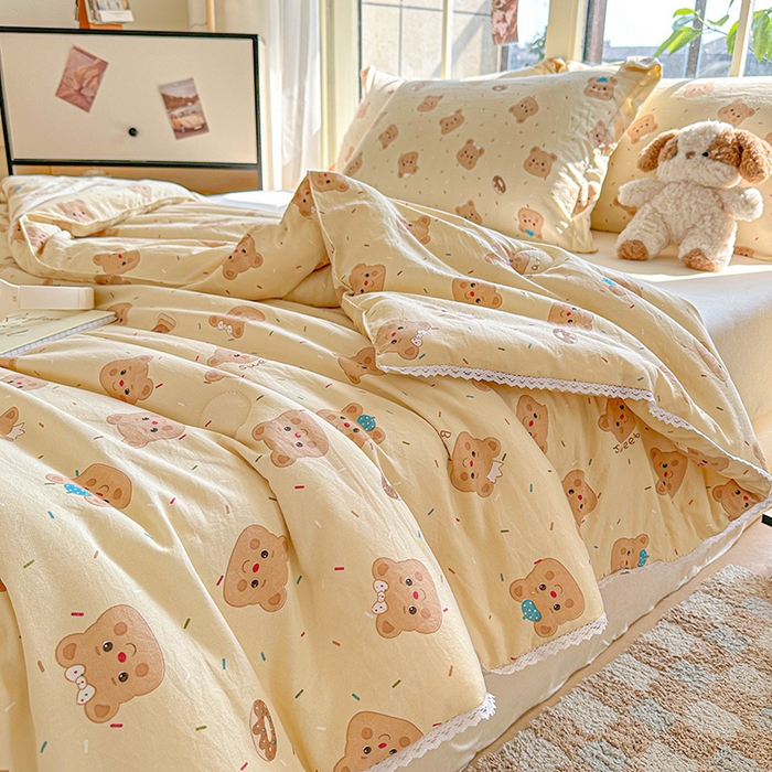 91家纺网 家纺一手货源 找家纺 创优  2025新款有氧双层纱小清新印花小花边夏被夏凉被可机洗空调被子被芯 黄油小熊