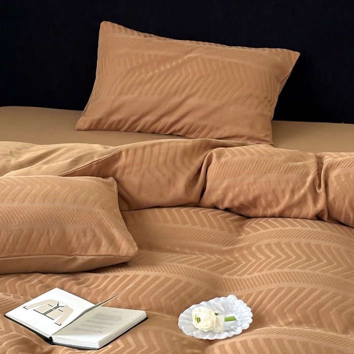 91家纺网 家纺一手货源 找家纺 例外Home 2025新款全棉提花四件套-鱼骨纹 鱼骨纹-太妃咖